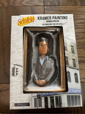 Seinfeld Kramer Painting Bobblehead - Brooklyn Cyclones Edition. NWT